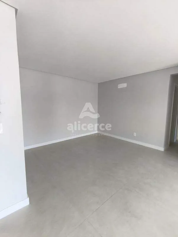 Imagem Apartamento à venda com 3 quartos 1 suíte, 87m² em Barreiros São José