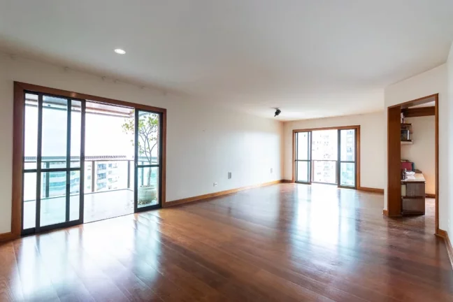 Imagem Apartamento à venda em São Paulo, Moema, com 3 quartos, 325m2