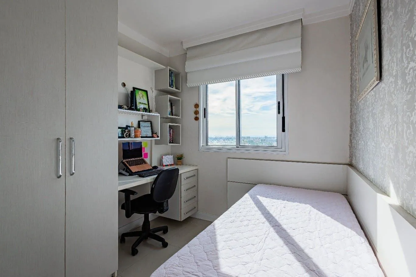 Imagem Apartamento de 2 dormitórios à venda em São Sebastião, Porto Alegre.