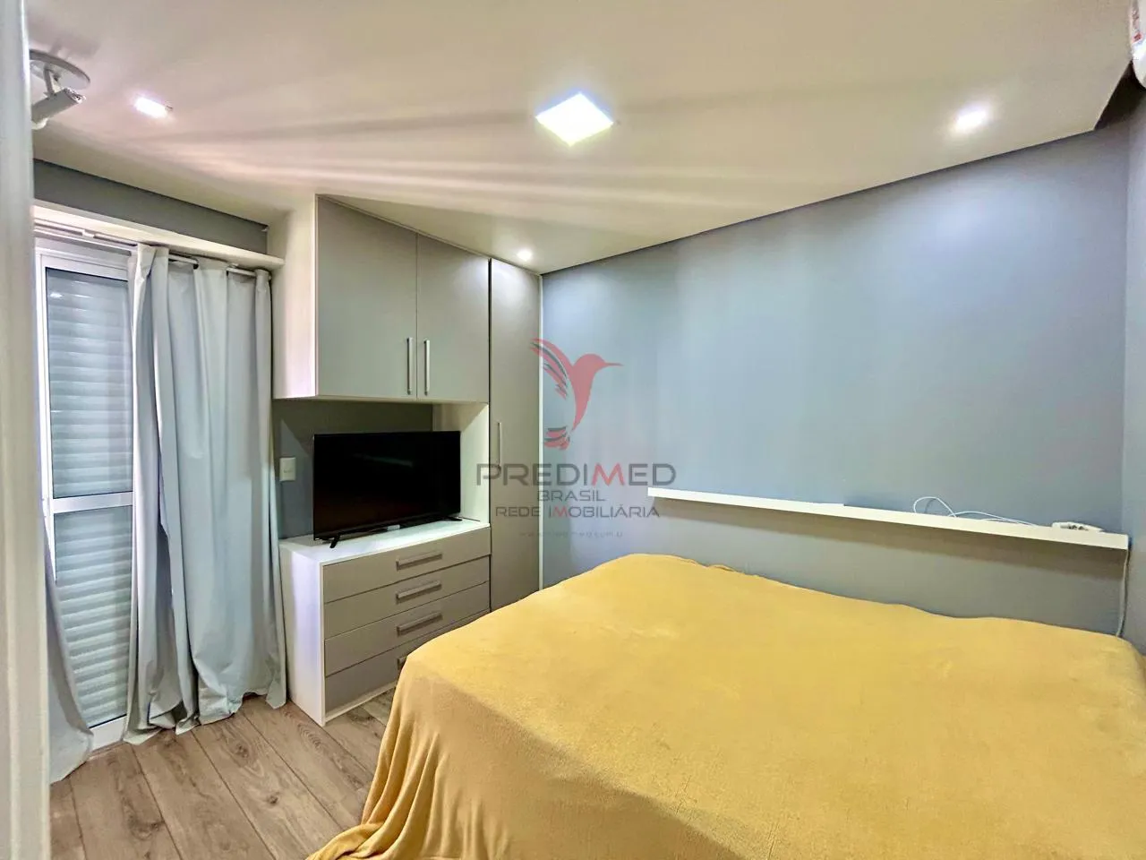 Imagem VENDO CASA DE CONDOMINIO FECHADO, 2 VAGAS DE GARAGEM, 2 DORMITÓRIOS, CHURRASQUEIRA