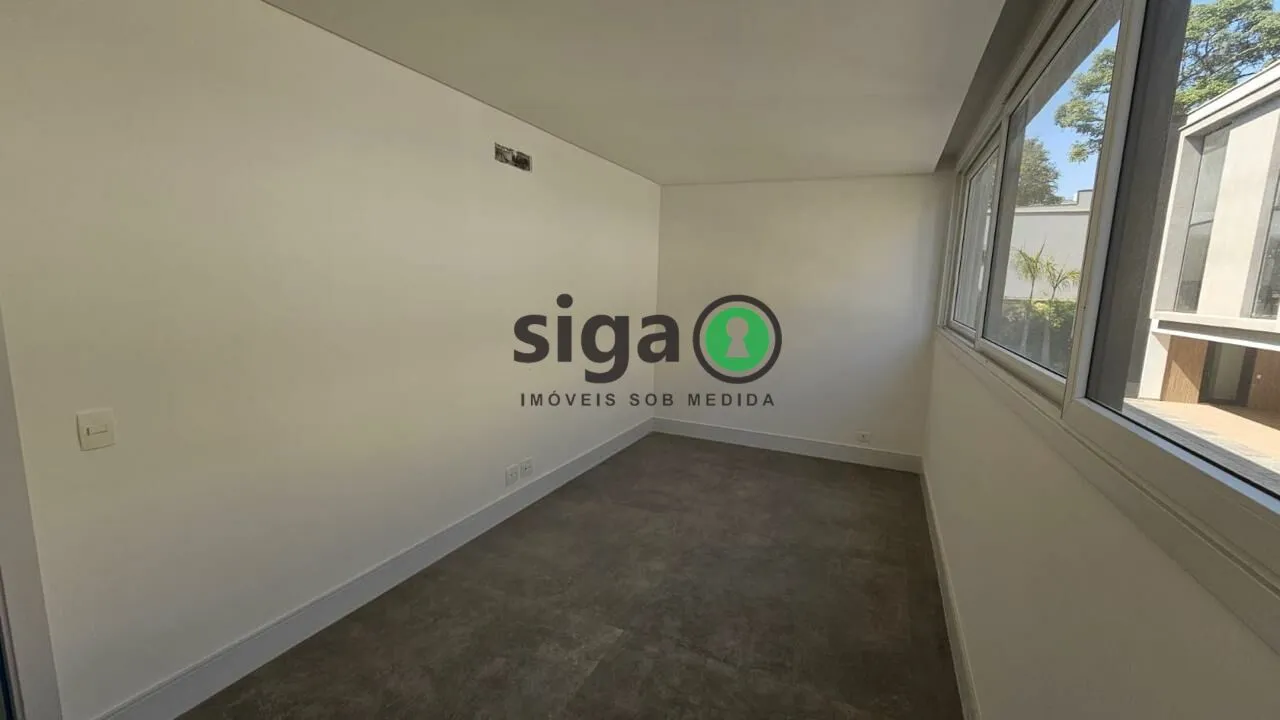 Imagem CASA DE CONDOMINIO COM 4 QUARTOS SENDO 4 SUITES A VENDA NO BROOKLIN