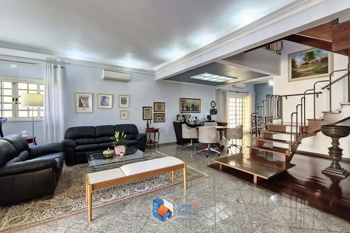 Imagem Sobrado para venda em Tucuruvi com 4 quartos, sendo 3 suítes, 415m²