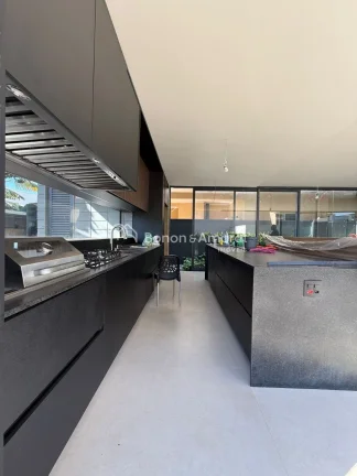 Imagem Maravilhoso sobrado em fase final de acabamento, com 316 mÂ² de construÃ§Ã£o, arquitetura contemporÃ...