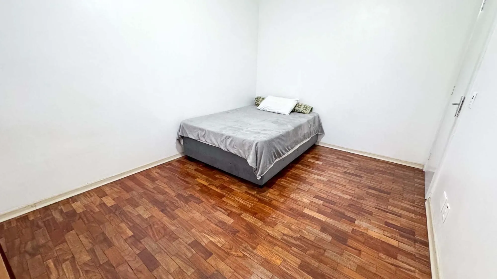 Imagem Apartamento 2 dorms à venda Rua Professor Cristiano Fischer, Jardim do Salso - Porto Alegre