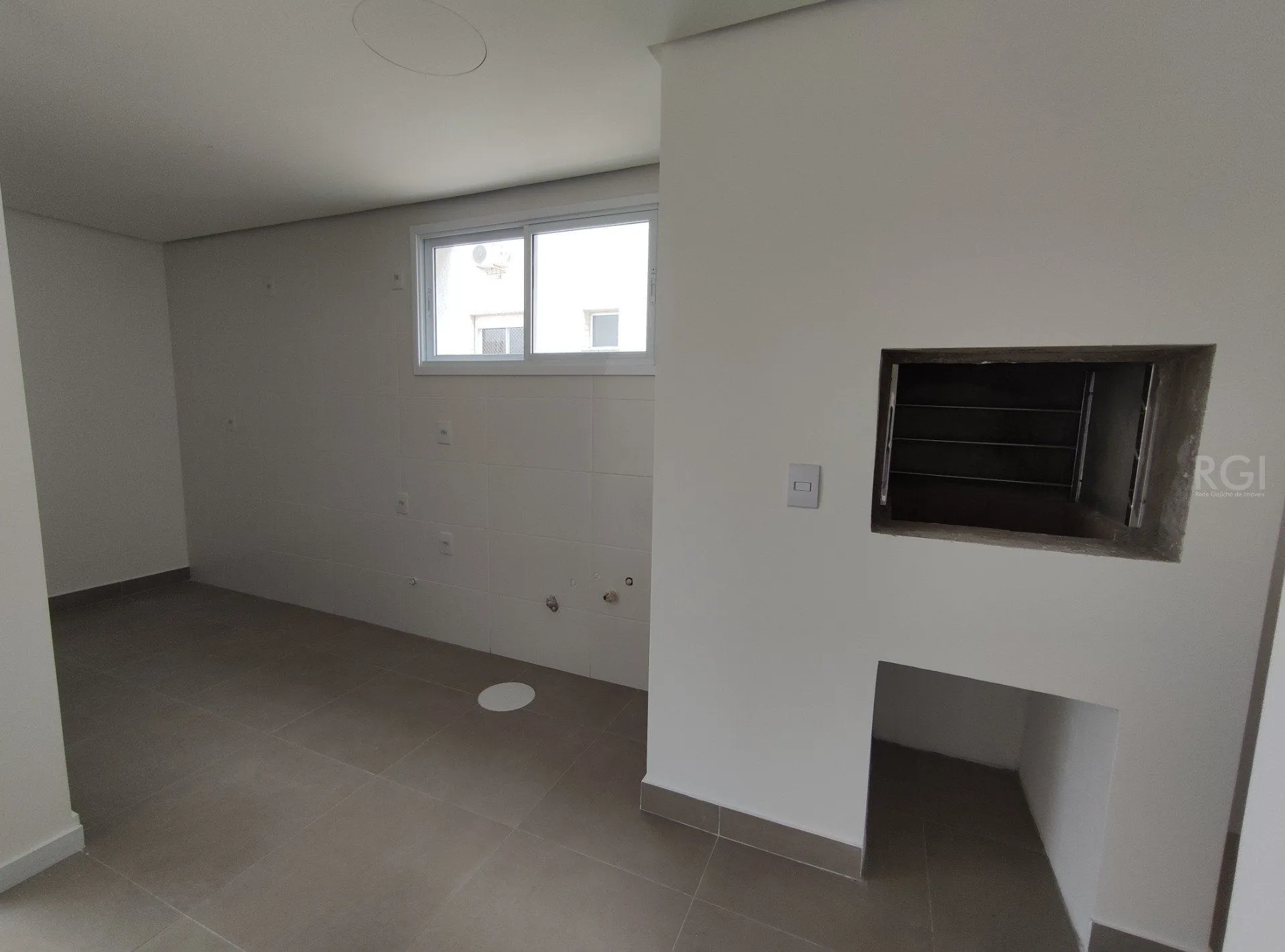 Imagem Duplex para Venda - 83.08m², 2 dormitórios, sendo 2 suites, 2 vagas - Petrópolis