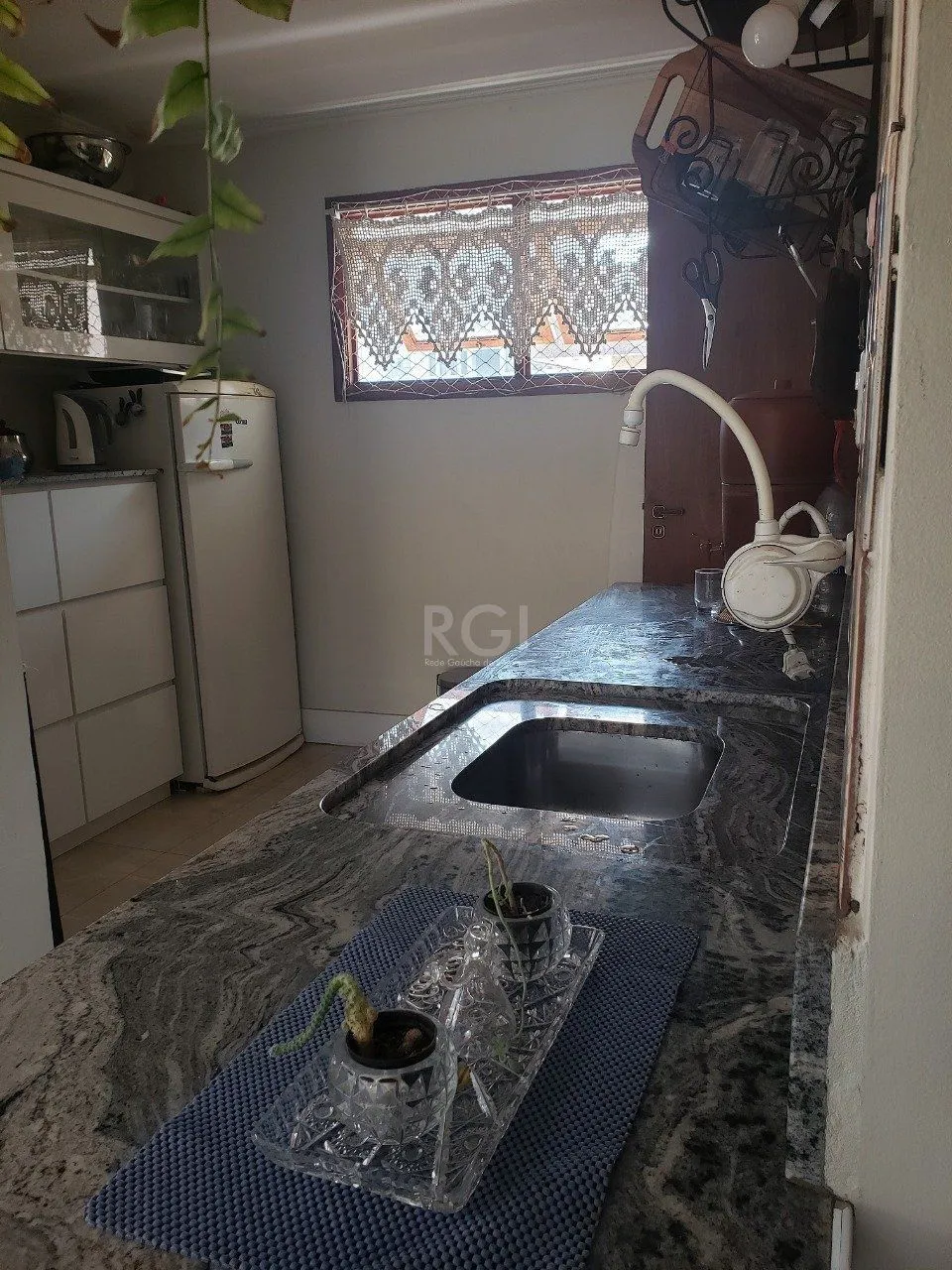 Imagem Cobertura para Venda - 296m², 3 dormitórios, sendo 1 suites, 3 vagas - Petrópolis