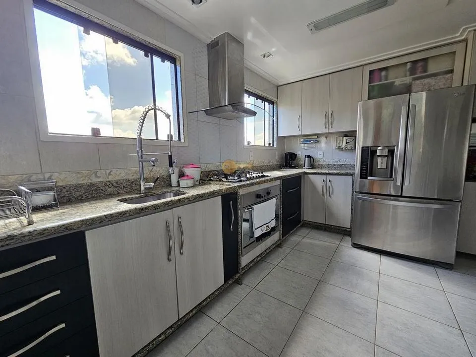 Imagem Casa em Condomínio para Venda em Teresópolis / RJ no bairro Várzea