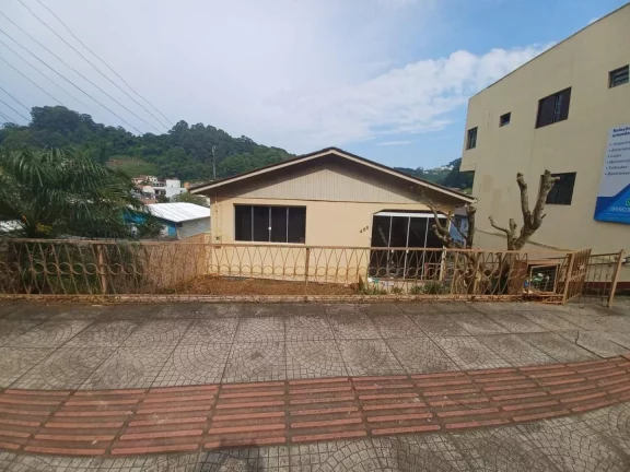 Imagem Casa para Venda em Concórdia, Jardim, 2 dormitórios, 1 suíte, 1 banheiro