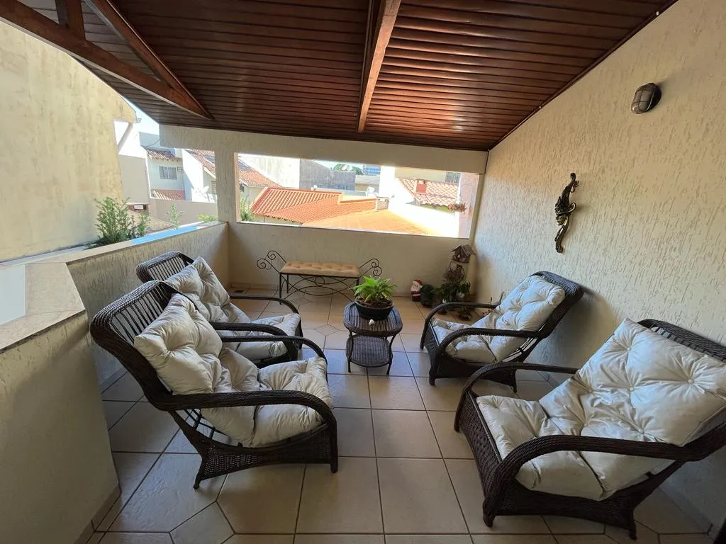 Imagem Sobrado 262m Umuarama-PR 145