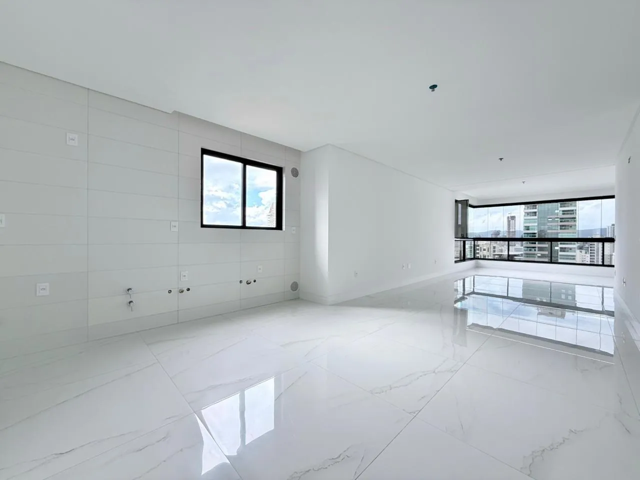 Imagem Apartamento à venda com 206m2 por R$ 3.290.000,00