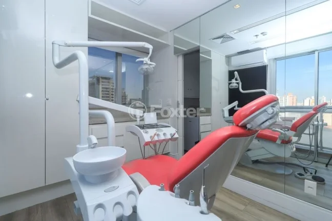 Imagem Conjunto Comercial 42M², 2 Salas, 2 Banheiros, 1 Vaga, Sacada, Copa, Armários Cozinha, Banheiros, Área de Serviço, Split.