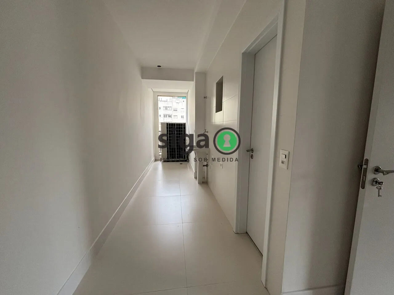 Imagem Apartamento em Moema Pássaros 160m² com 3 Suítes, Varanda Gourmet e Acabamentos de Alto Padrão