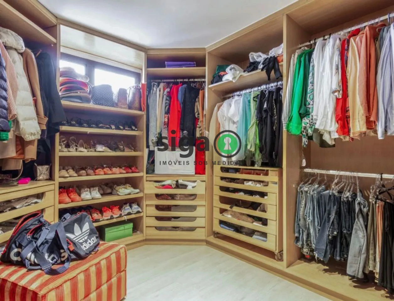 Imagem Apartamento Duplex a venda, de 339m, 3 quartos e 5 vagas.