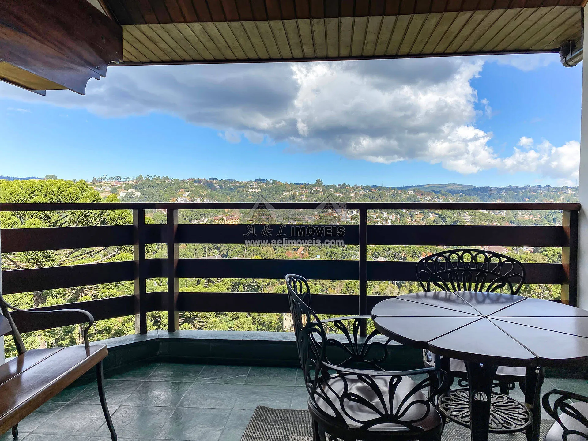 Imagem Apartamento à venda em Campos do Jordão - Com 05 dormitórios