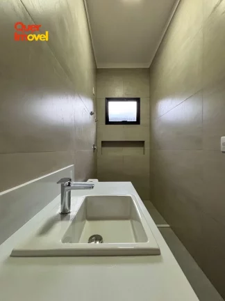 Imagem Imperdível oportunidade: Casa em condomínio de alto padrão em Ribeirão Preto-SP, Jardim Cybelli. 3 quartos, 3 suítes, 2 salas, 4 banheiros, 4 vagas de garagem. Aproveite!