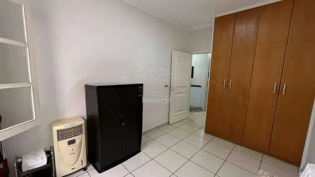 Imagem Casa com 3 dormitórios e amplo terreno na Vila Santana em Valinhos!