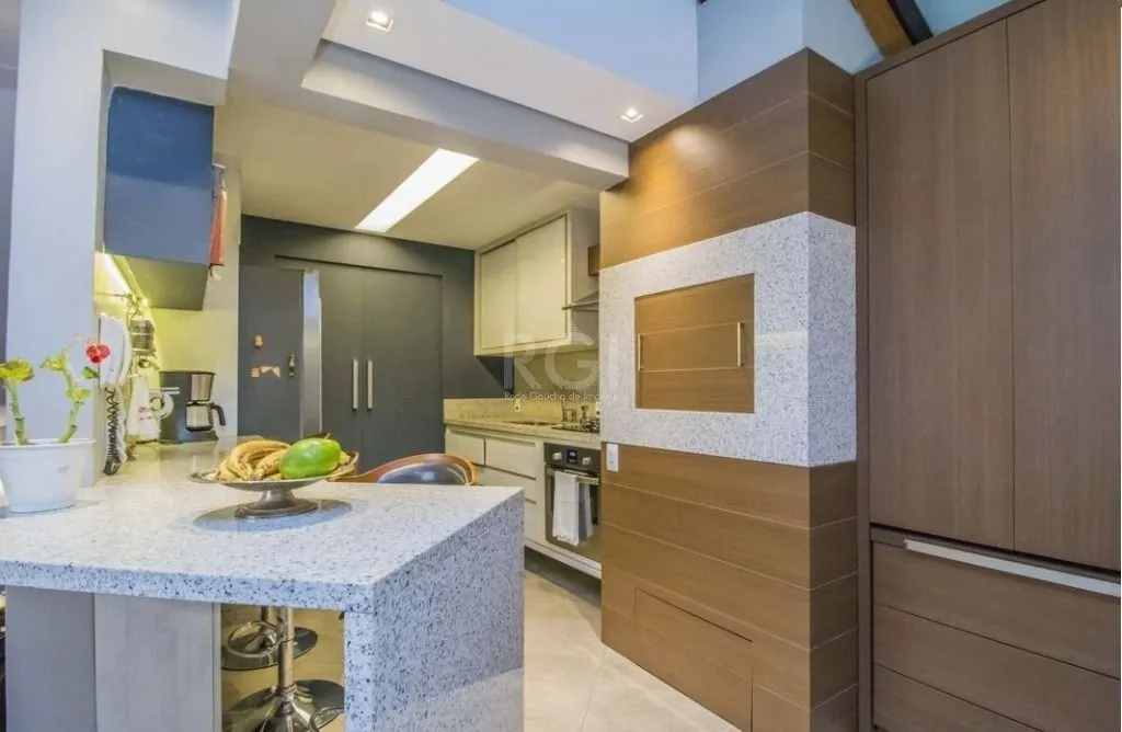 Imagem Casa para Comprar com 199 m² por R$ 1.180.000,00 - Boa Vista - Porto Alegre/RS