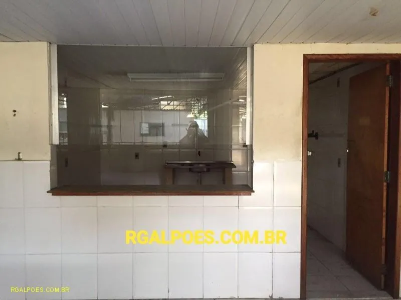 Imagem Galpão para Venda em DUQUE DE CAXIAS, Sarapuí, 2 banheiros