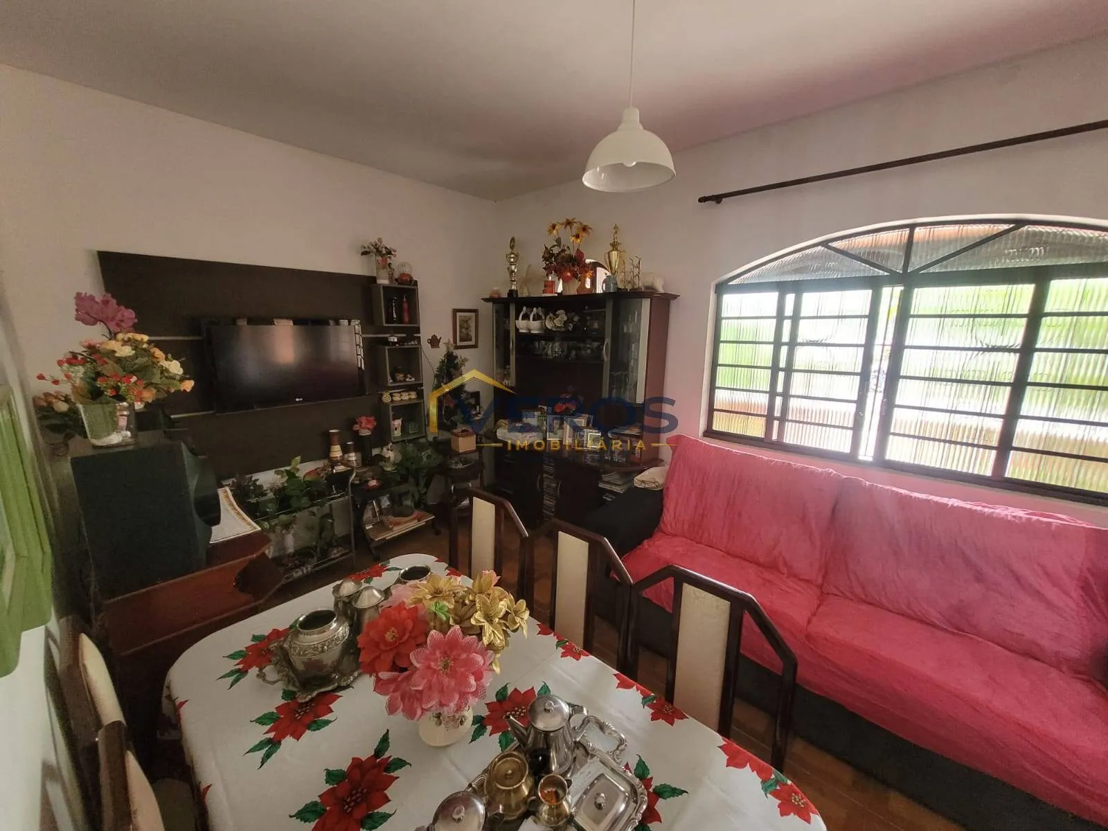 Imagem Casa térrea a venda com 4 quartos no Bairro Indaiá Caraguatatuba