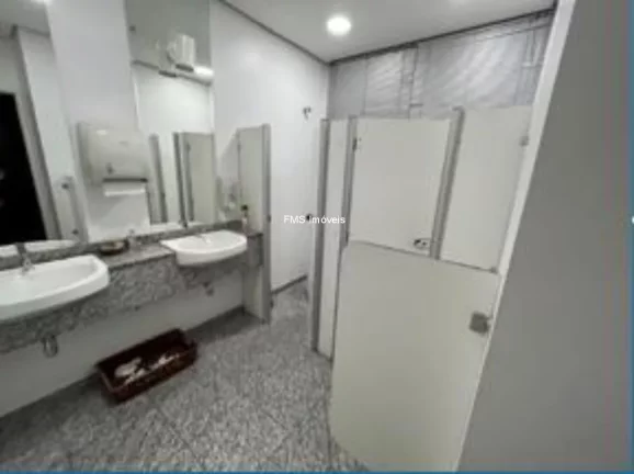 Imagem Andar Comercial de Alto Padrão com 10 Vagas de Garagem na Vila Olímpia, São Paulo-SP