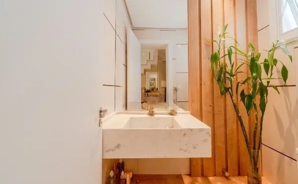Imagem Uma casa linda dentro de um condomínio fechado, no Lagos de Nova Ipanema.