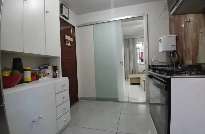 Imagem Apartamento 3 quartos, reformado, 02 Vagas, próximo ao CEFET