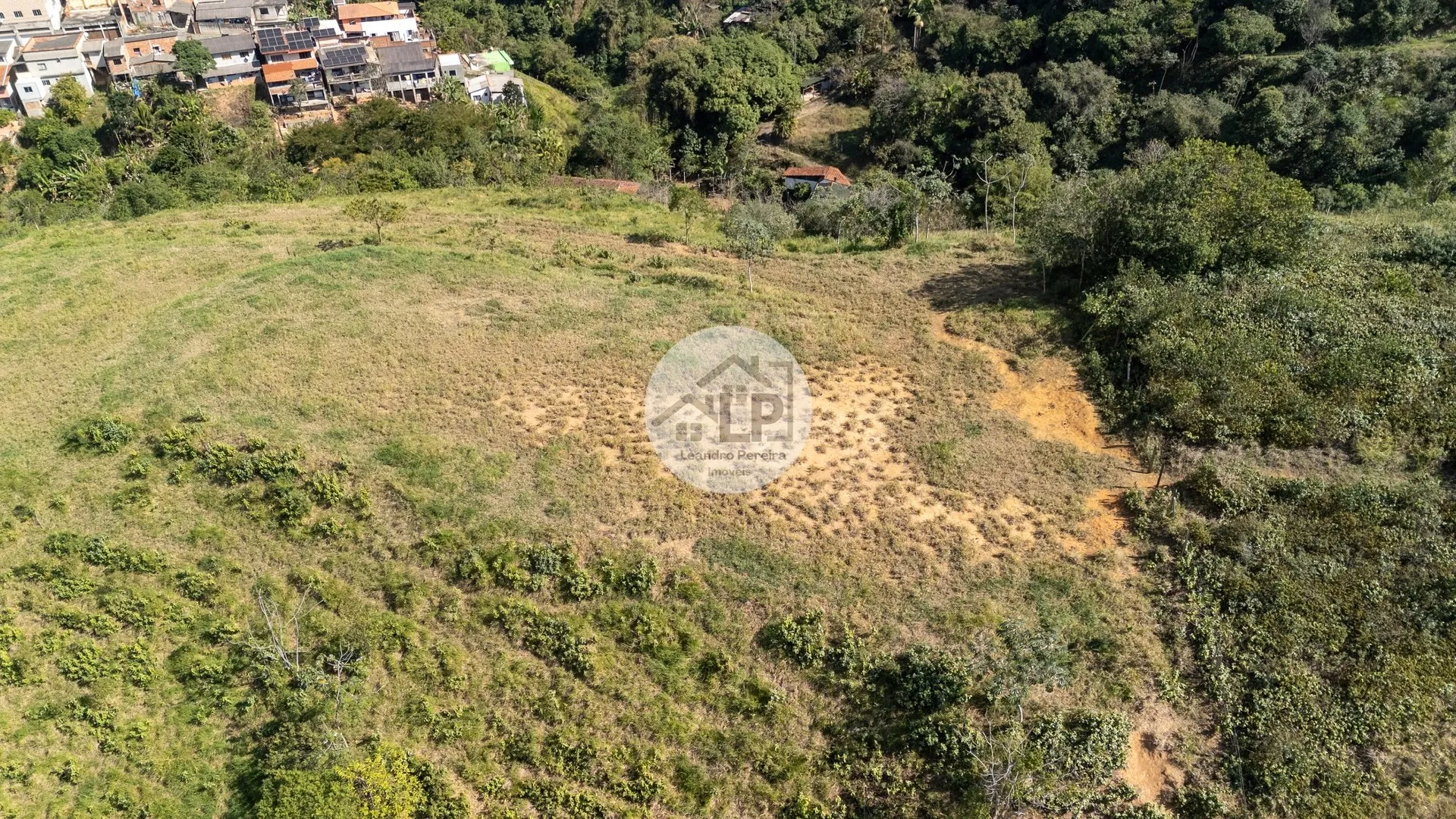 Imagem Lote/Terreno de 11000m² no bairro Penedo, em Itatiaia