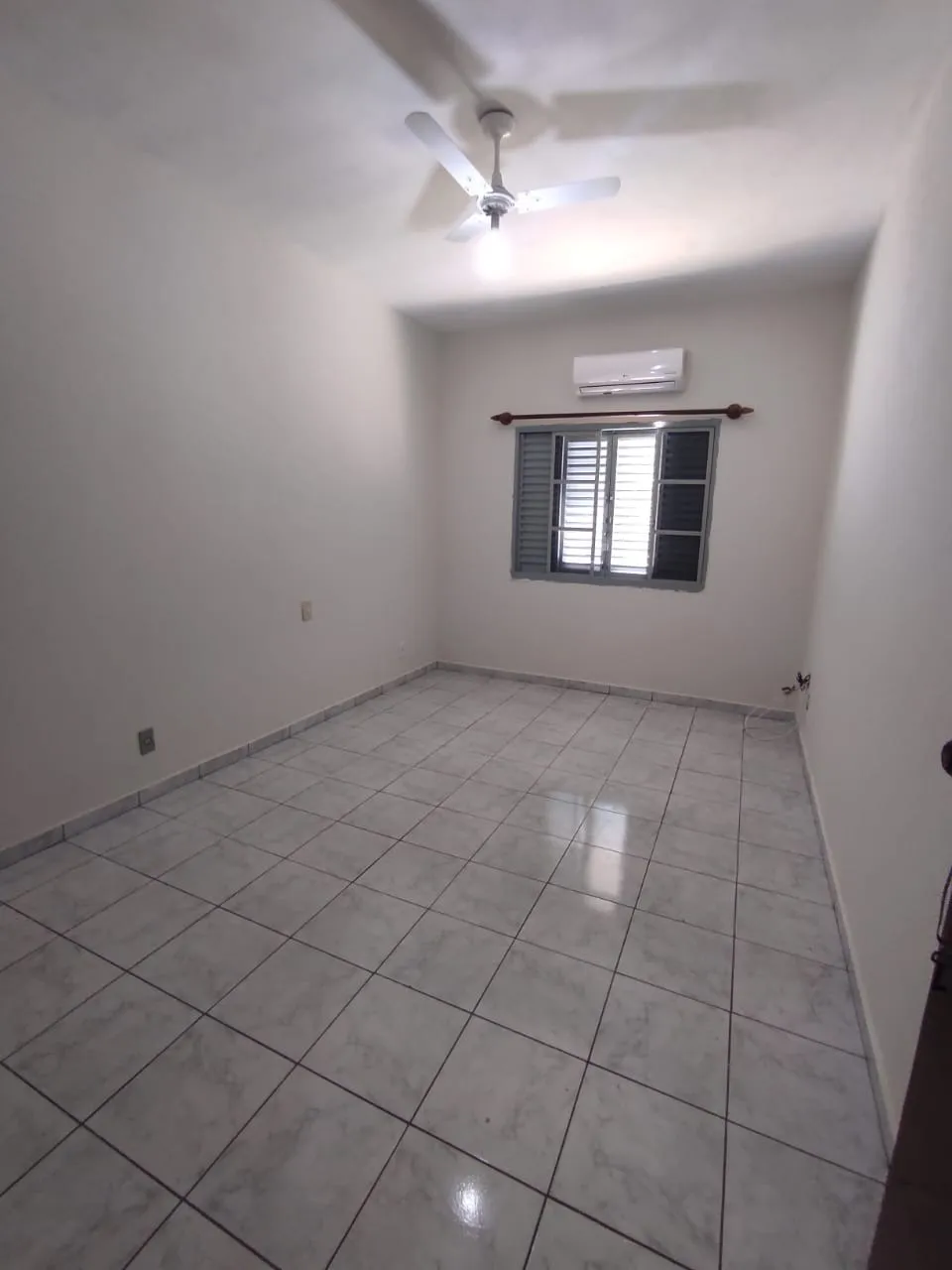 Imagem Oportunidade: Casa luxuosa de 250m² de construção pronta para morar!