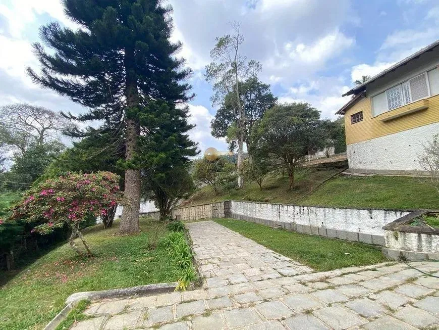 Imagem Casa para Venda em Teresópolis / RJ no bairro Cascata dos Amores