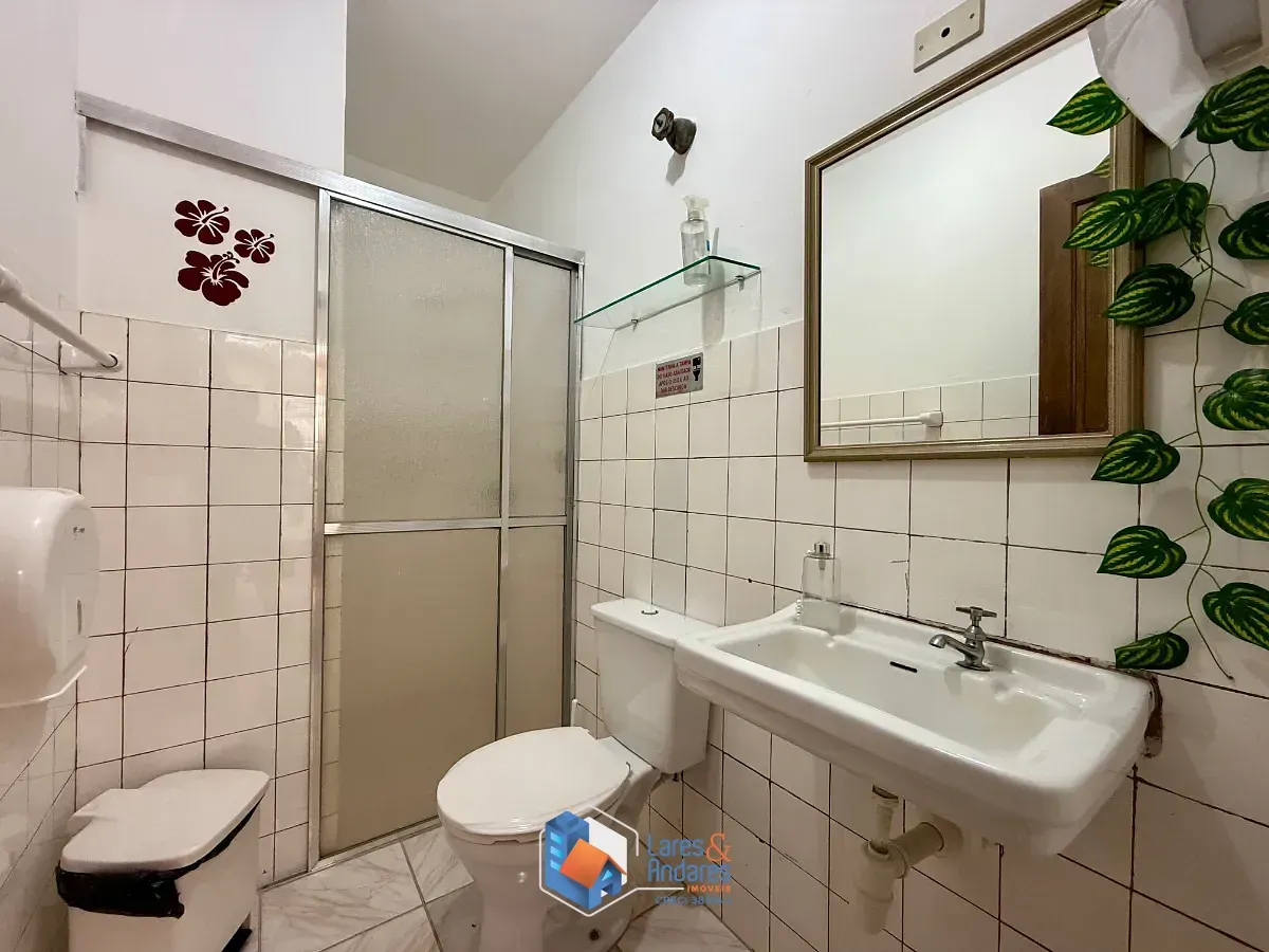 Imagem Casa para venda em Interlagos com 10 quartos, 187m²