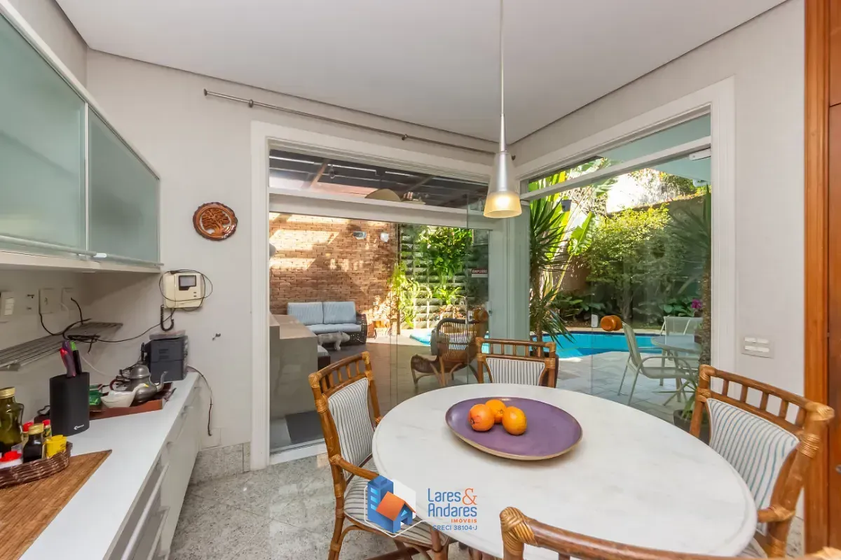 Imagem Casa para venda em Jardim dos Estados com 4 quartos, sendo 2 suítes, 389m²