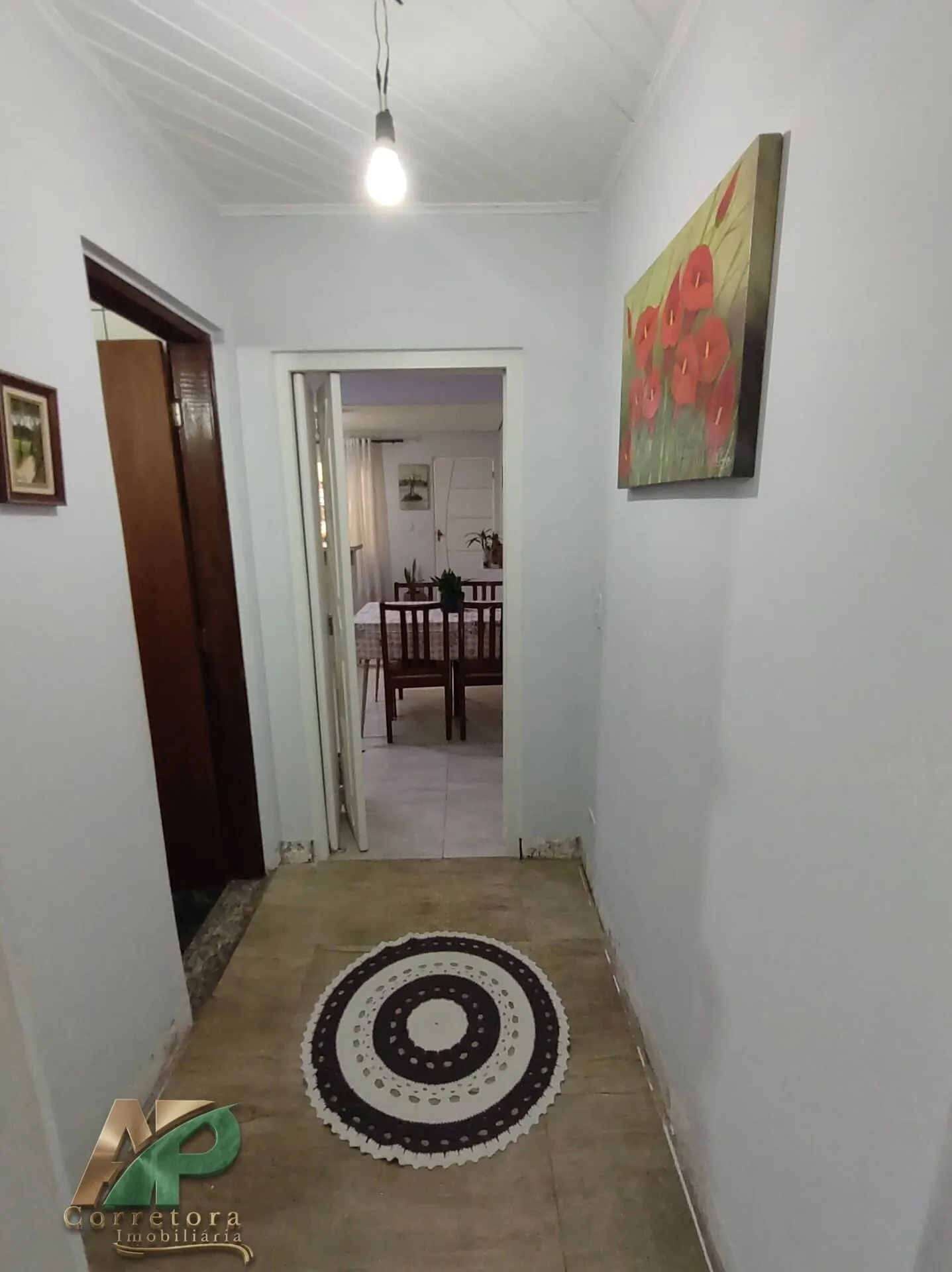 Imagem Casa à Venda em Taboão da Serra: 308m², 2 Vagas e Perto do Shopping