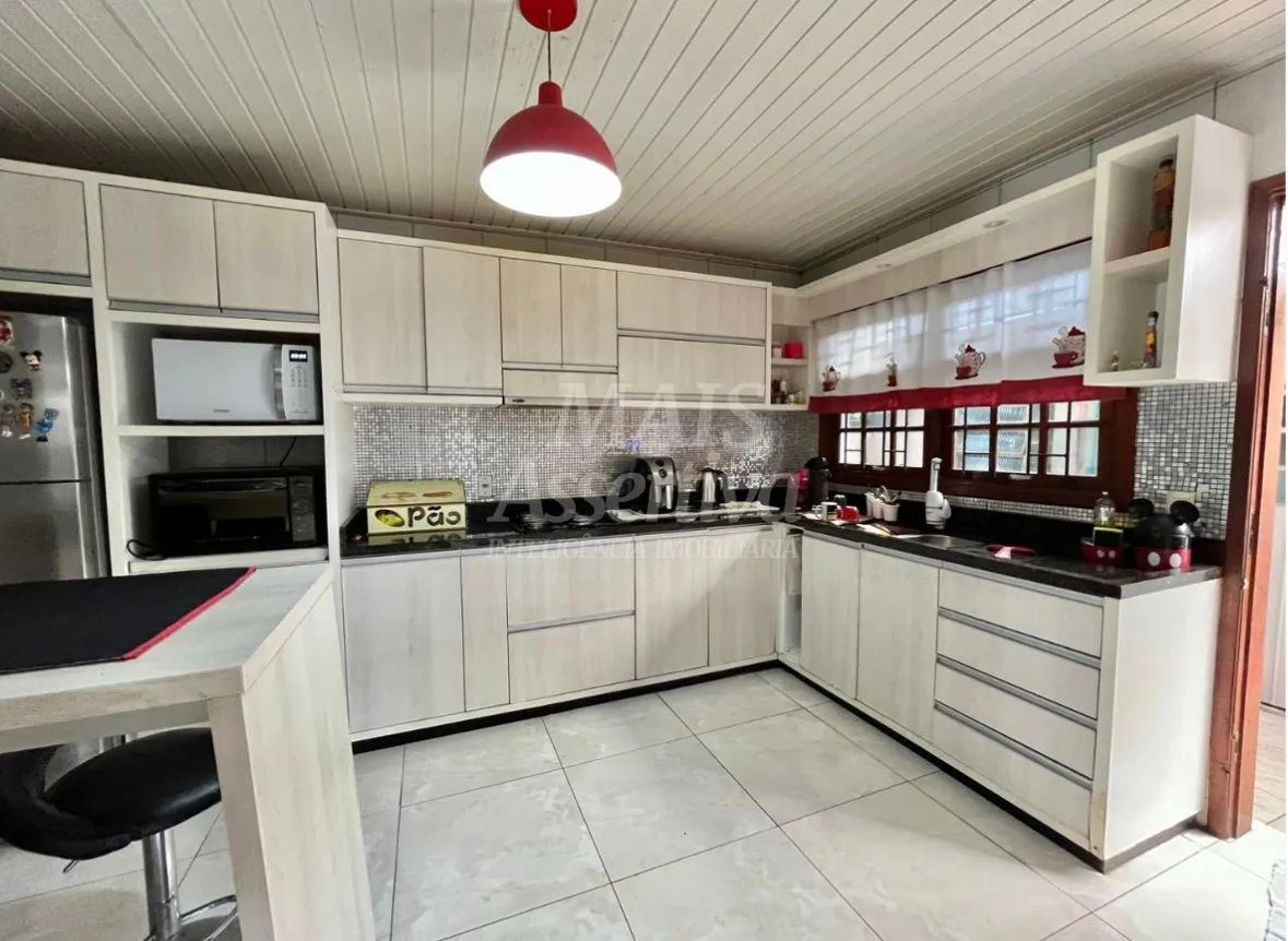 Imagem Casa semi-mobiliada a venda em BomJardim-CampoBom/RS - 4 dormitórios