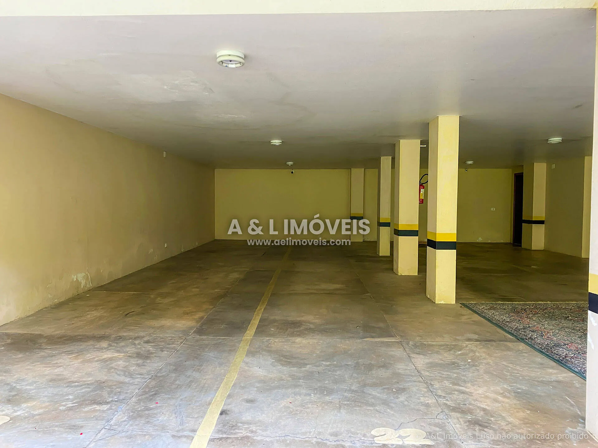 Imagem Apartamento próximo ao Capivari com 3 suítes e calefação