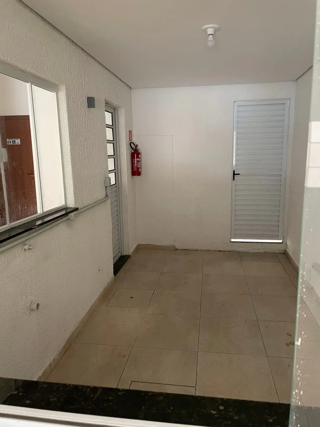 Imagem Comercial para Locação 82.33M², Centro, Pindamonhangaba - SP