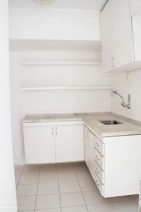 Imagem Apartamento à venda na Vila Andrade, São Paulo-SP: 3 quartos, 1 suíte, 2 banheiros, 1 vaga, 64m² de área.