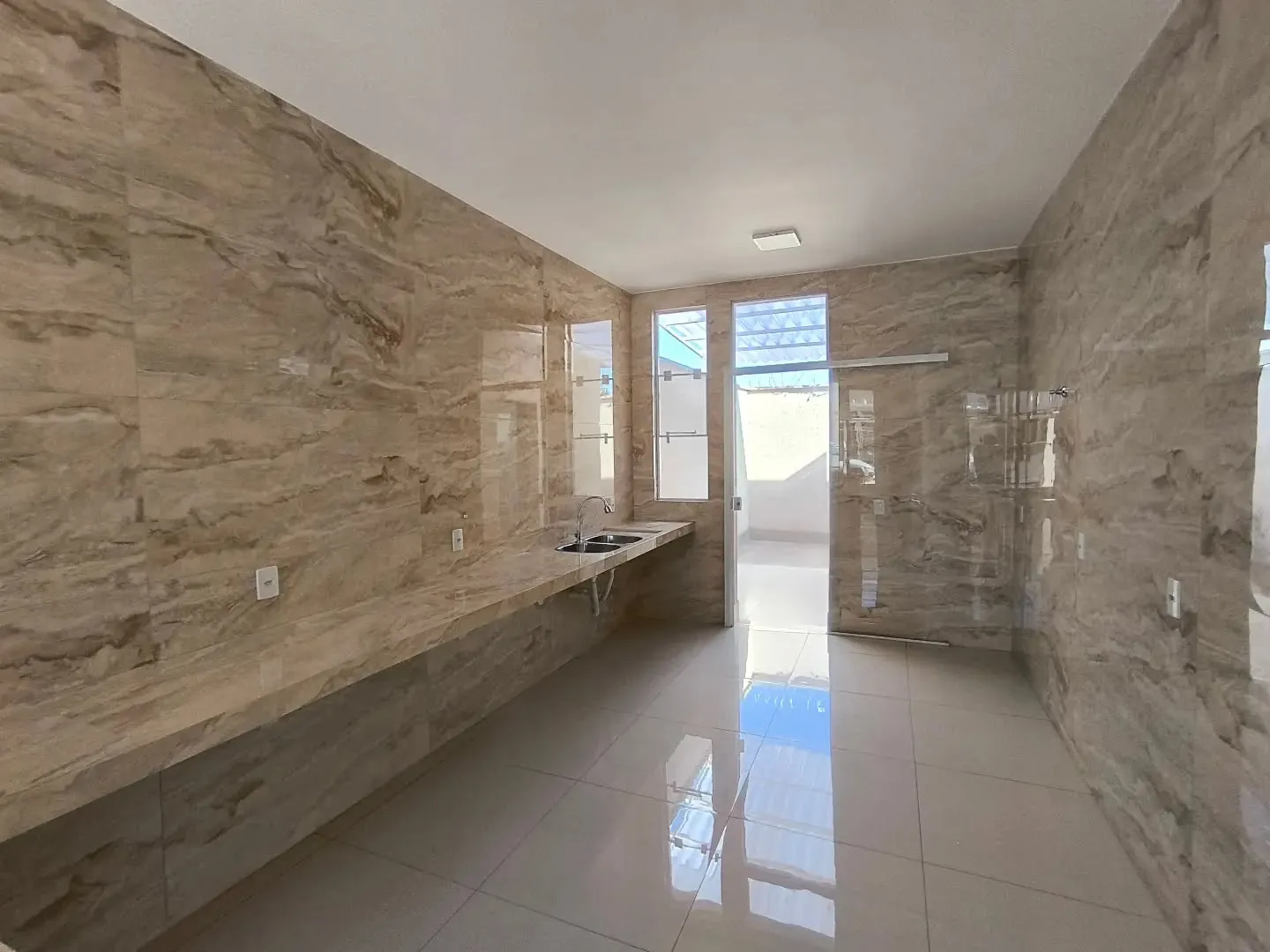 Imagem Casa De 3/4 Sendo 2 Suites Em Cond A 1 Km Do Terminal Vila Brasilia Com Area Gourmet