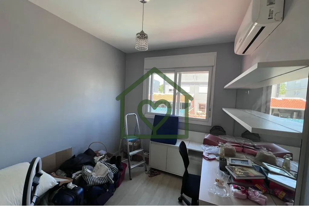 Imagem Descubra o seu novo lar nesta encantadora casa à venda na Rua Antônio Rosito, bairro Lomba do Pinh...