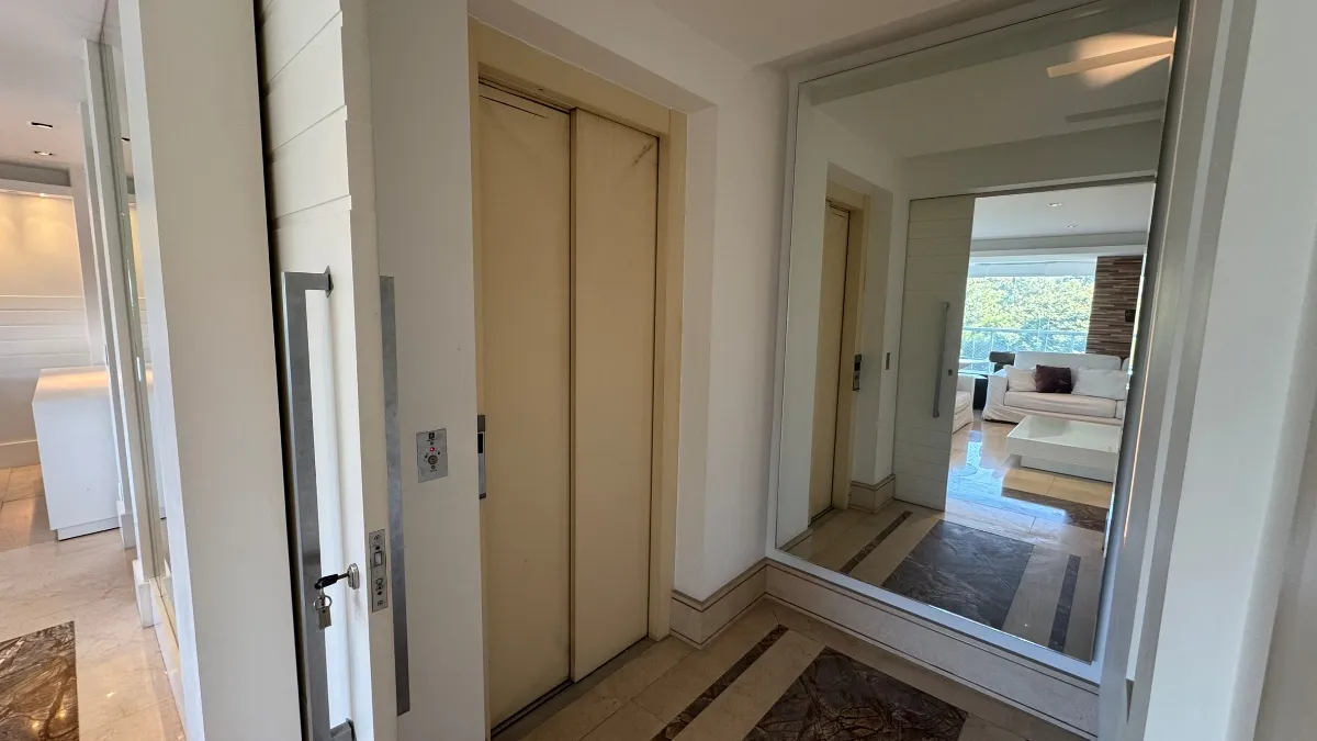Imagem Apartamento para locação em Chácara Santo Antônio (Zona Sul) com 4 quartos, sendo 4 suítes, 242m2