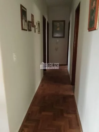 Imagem Casa à venda em Boa Vista, Uberaba - 3 dormitórios e suíte