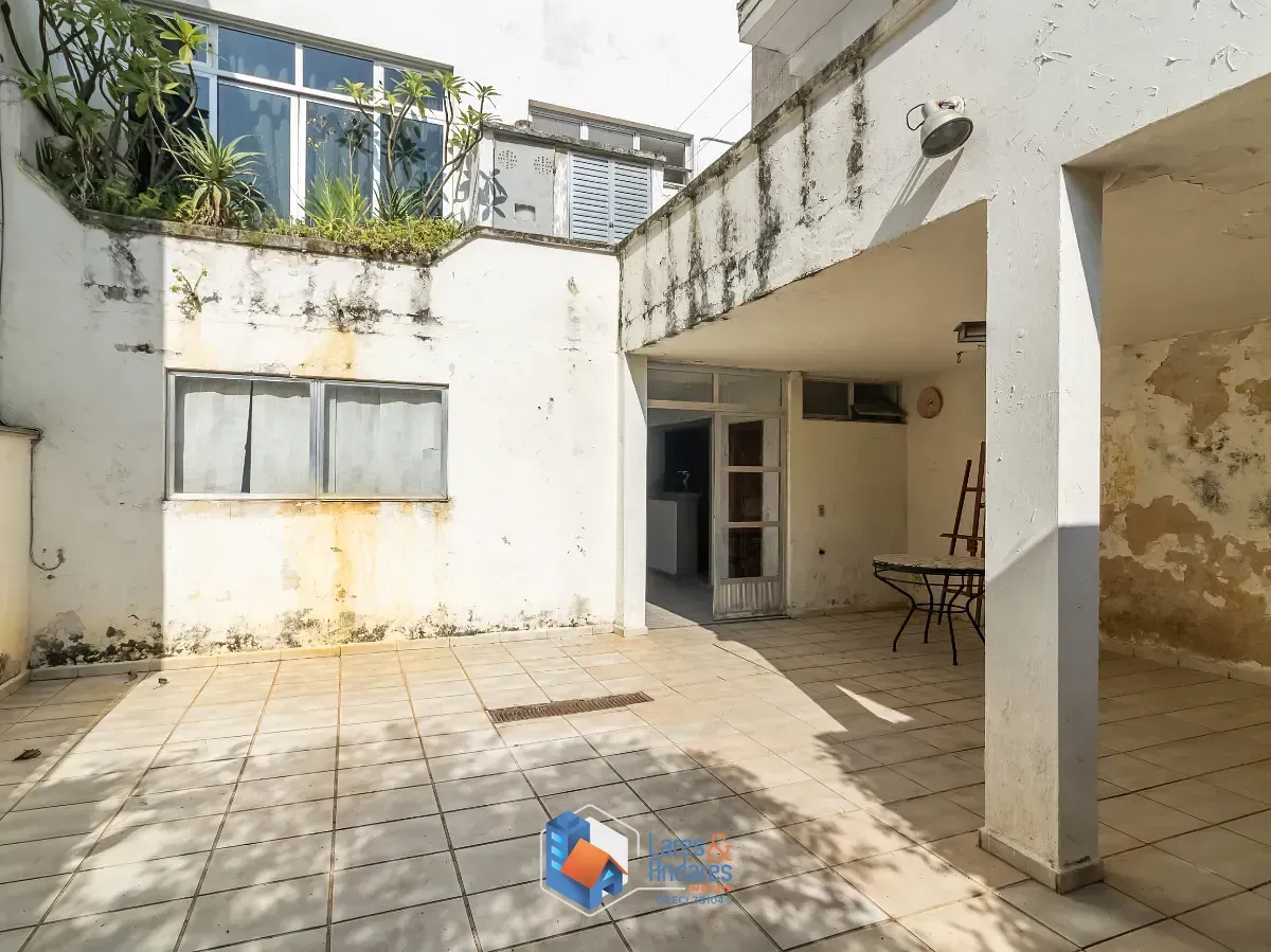 Imagem Sobrado para venda em Vila Madalena com 3 quartos, sendo 1 suíte, 293m²