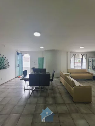 Imagem CASA NO CONJUNTO ARUANÃ - COMPENSA