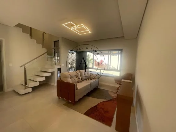 Imagem Casa à Venda com 3 Pavimentos: 3 Dormitórios, Varanda, 2 Cozinhas e 2 Salas