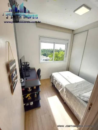 Imagem Charmosa residência com 3 dormitórios sendo 1 suíte com closet em condomínio fechado com traços...