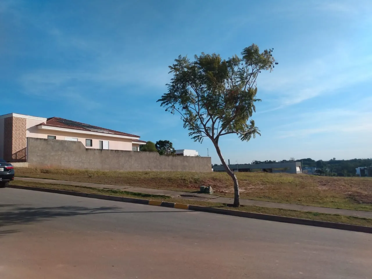 Imagem Oportunidade Única!! Terreno no Residencial Saint Patrick.