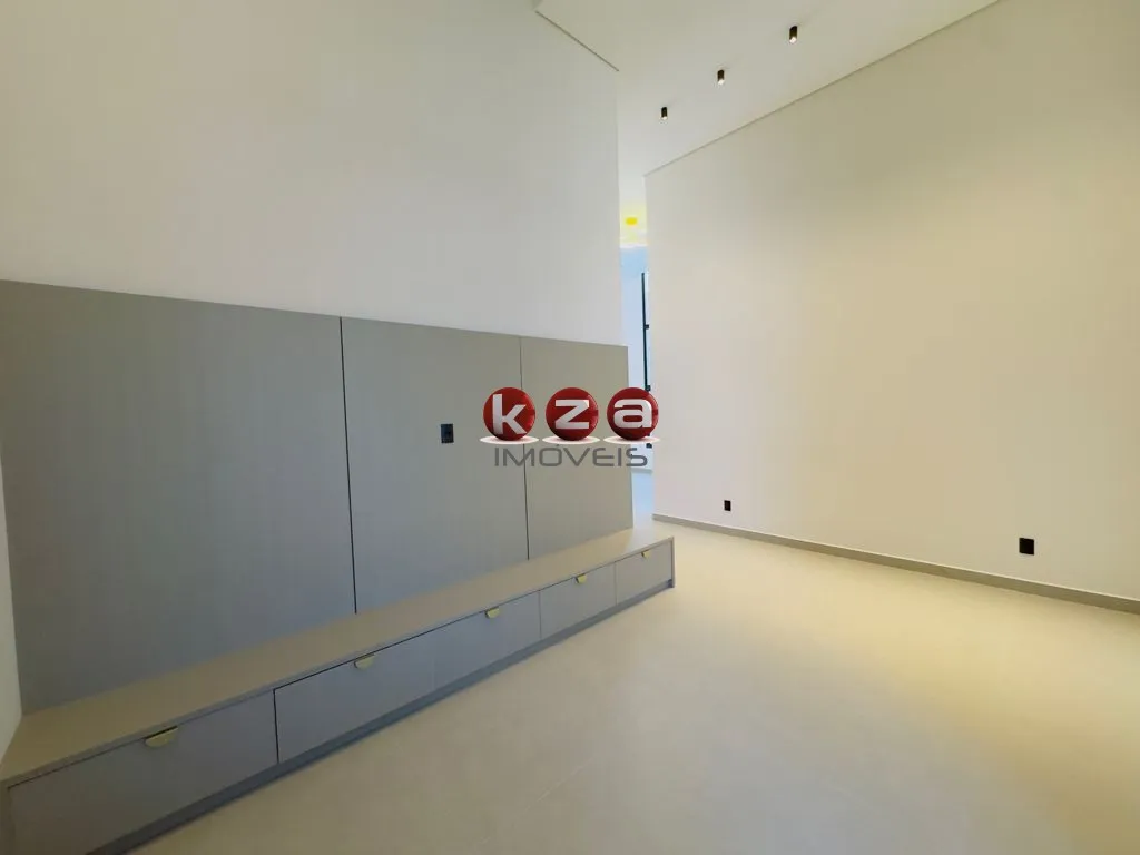 Imagem Venda de Casa em Condomínio de Luxo em Valinhos-SP, 3 Suítes, 2 Salas, 5 Banheiros, 2 Vagas, 180m²!
