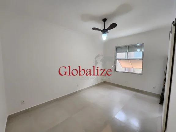 Imagem Apartamento localizado na Ponta da Praia! 2 quartos, 1 suíte, 1 sala, 3 banheiros, 1 vaga de garagem, 83,00 m² de área. R$595.000,00