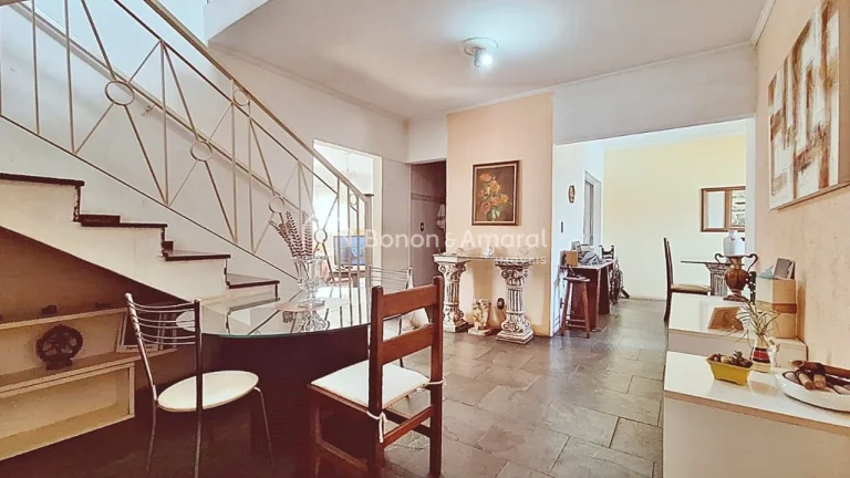 Imagem Casa a venda no Parque Alto Taquaral em Campinas!

Casa localizada no Bolsão de segurança do Alto ...