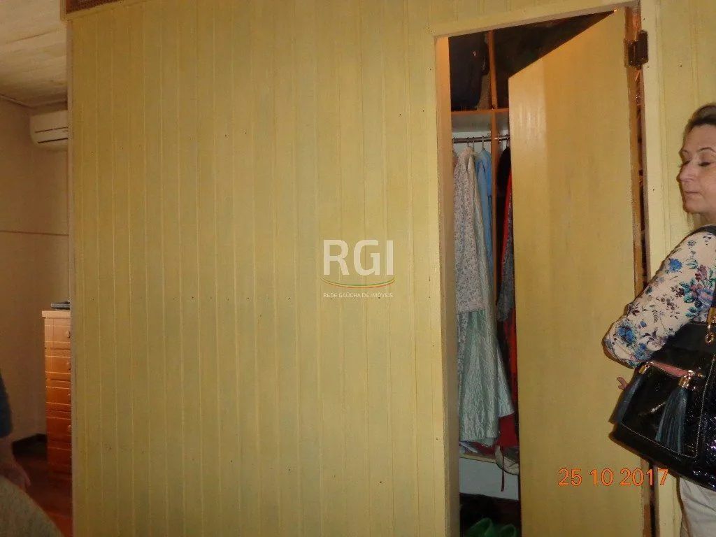 Imagem Casa para Venda - 380m², 2 dormitórios, sendo 1 suites, 1 vaga - Nonoai