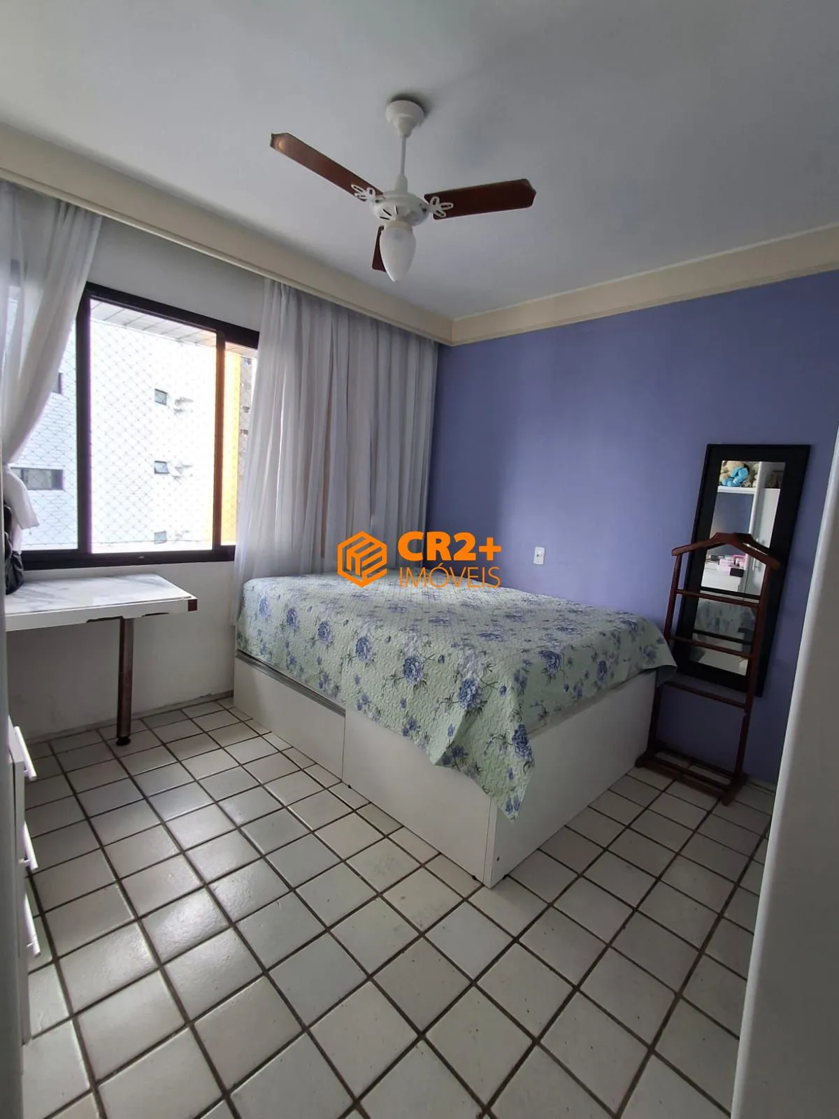 Imagem Vendo apartamento no Parnamirim, com 191 m² e com 3 suítes. Ótima localização. O